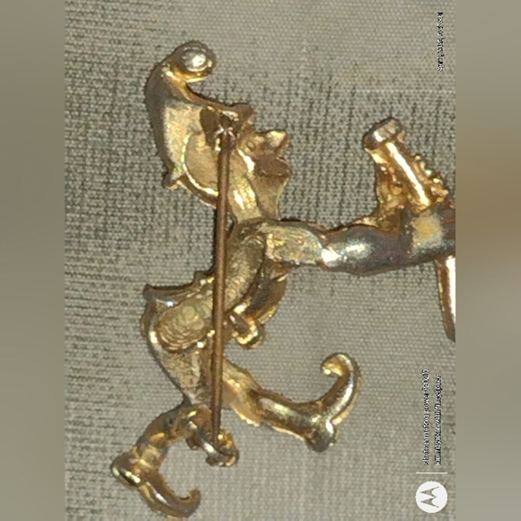 Elf Brooch Vtg Black Enamel Gold Tone Jewelry Pin 1.25" - Picture 2 of 2